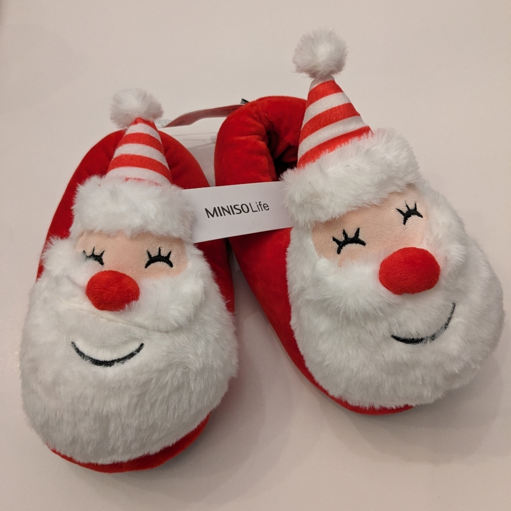 Miniso Life  Santa Claus plush slippers NWT